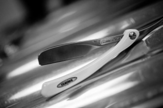 Ambachtelijk scheermes van Herenkapsalon Forbici uit Weert